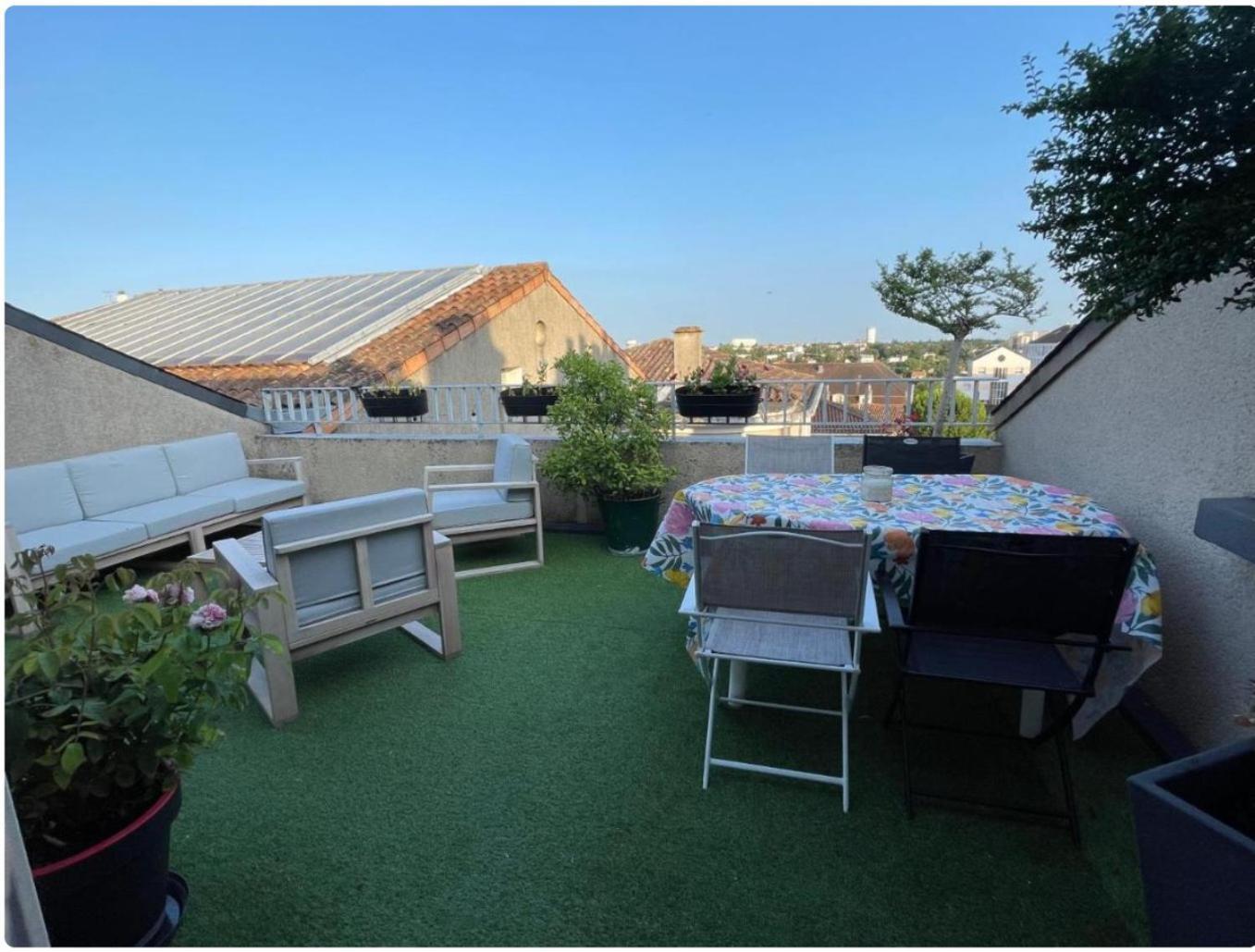 Grand Appartement Hypercentre Avec Terrasse Et Parking ポアティエ エクステリア 写真